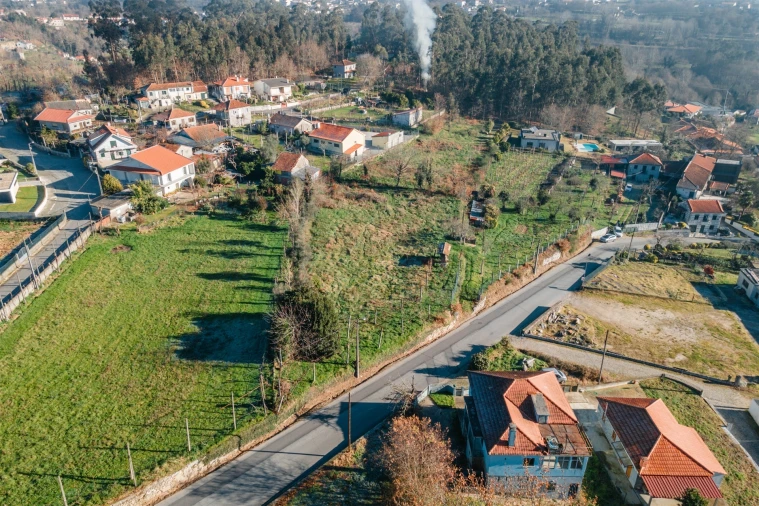 Terreno para Venda em Golães Foto 8