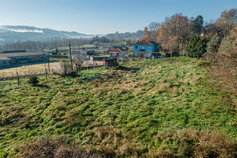 Terreno para Venda em Golães Foto 12