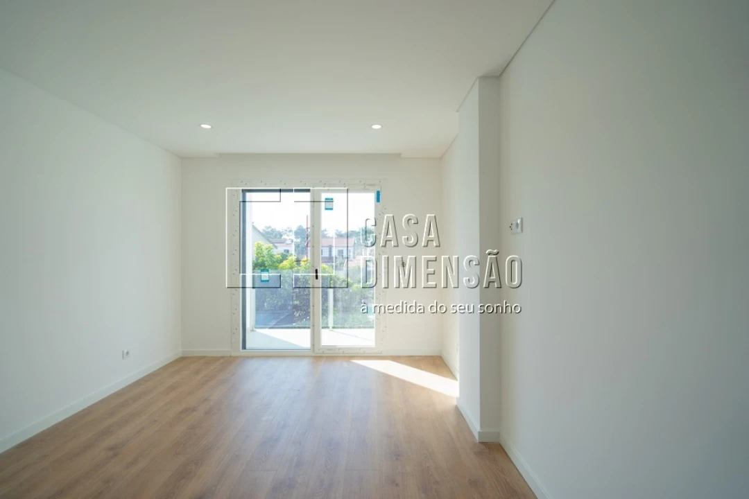 Moradia T4 para Venda em Charneca de Caparica e Sobreda Foto 23