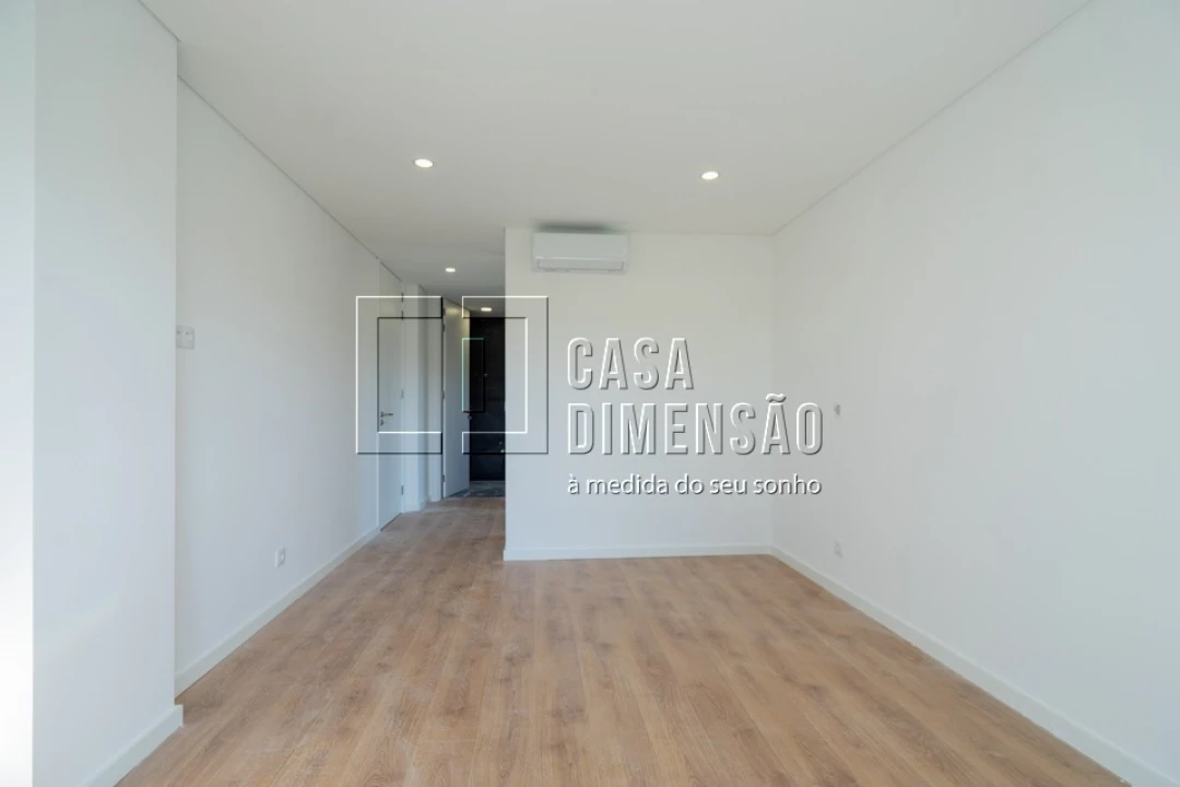 Moradia T4 para Venda em Charneca de Caparica e Sobreda Foto 26