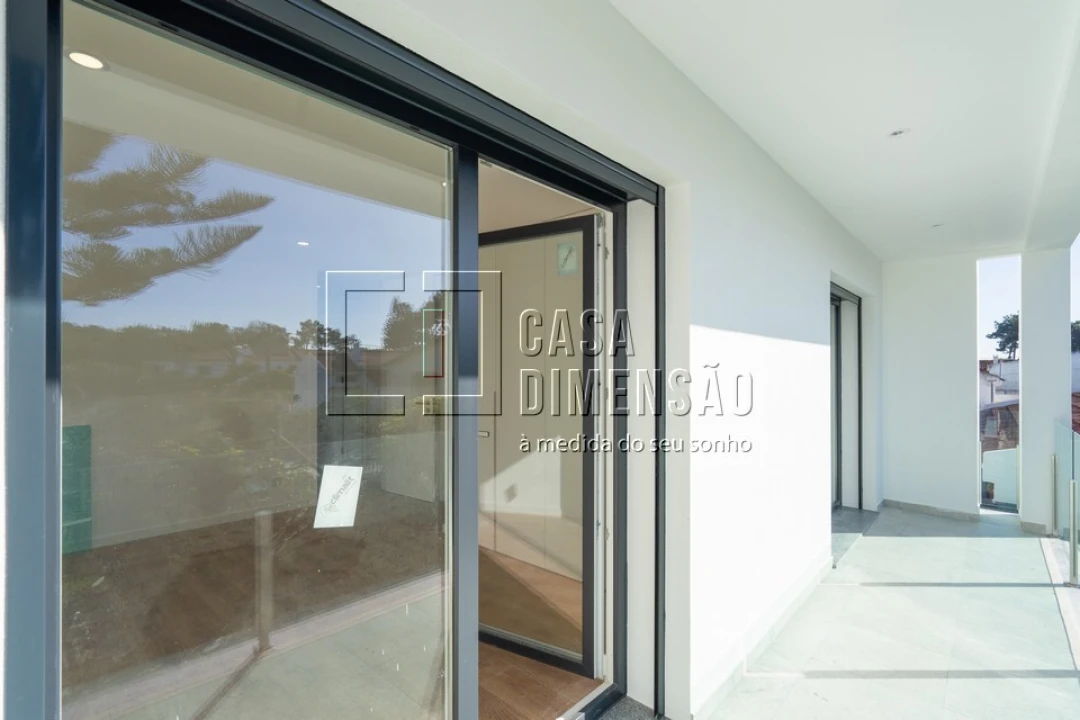 Moradia T4 para Venda em Charneca de Caparica e Sobreda Foto 37