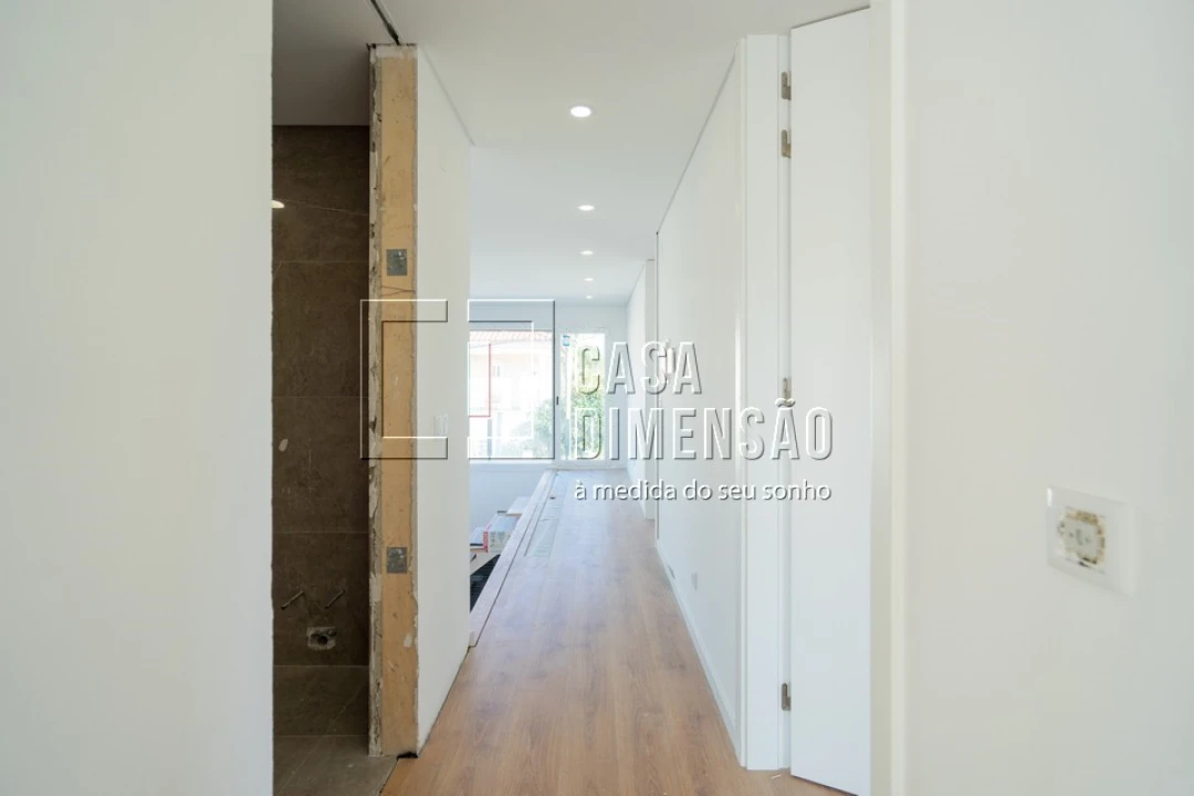 Moradia T4 para Venda em Charneca de Caparica e Sobreda Foto 43