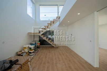 Moradia T4 para Venda em Charneca de Caparica e Sobreda