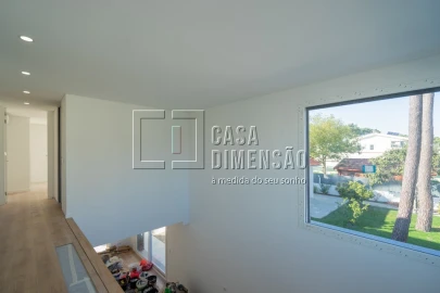 Moradia T4 para Venda em Charneca de Caparica e Sobreda