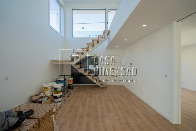 Moradia T4 para Venda em Charneca de Caparica e Sobreda Foto 11
