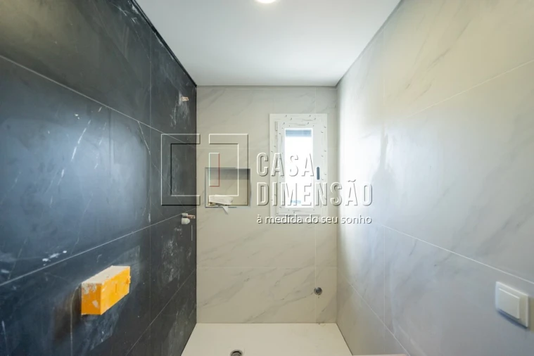 Moradia T4 para Venda em Charneca de Caparica e Sobreda Foto 29