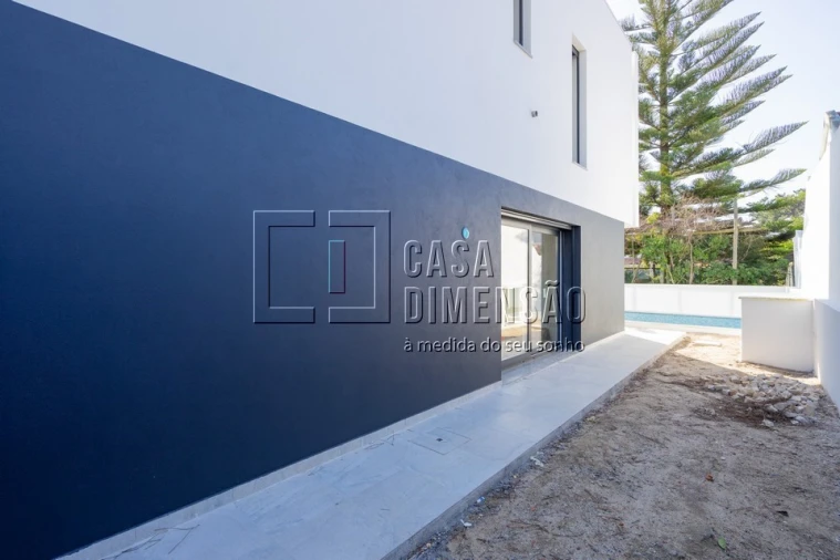 Moradia T4 para Venda em Charneca de Caparica e Sobreda Foto 68