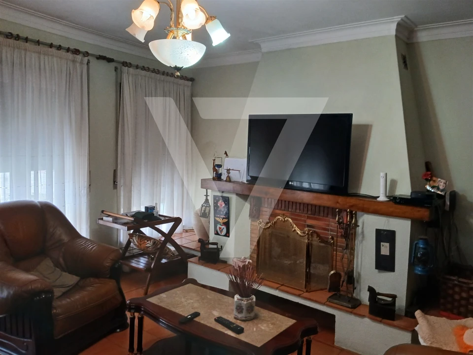 Moradia T0 para Venda em Baguim do Monte (Rio Tinto) Foto 12