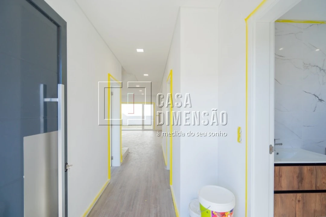 Moradia T4 para Venda em Corroios Foto 2