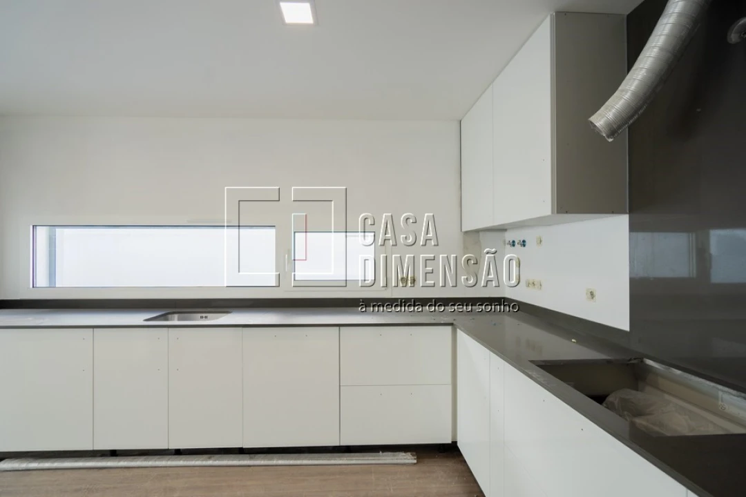 Moradia T4 para Venda em Corroios Foto 15