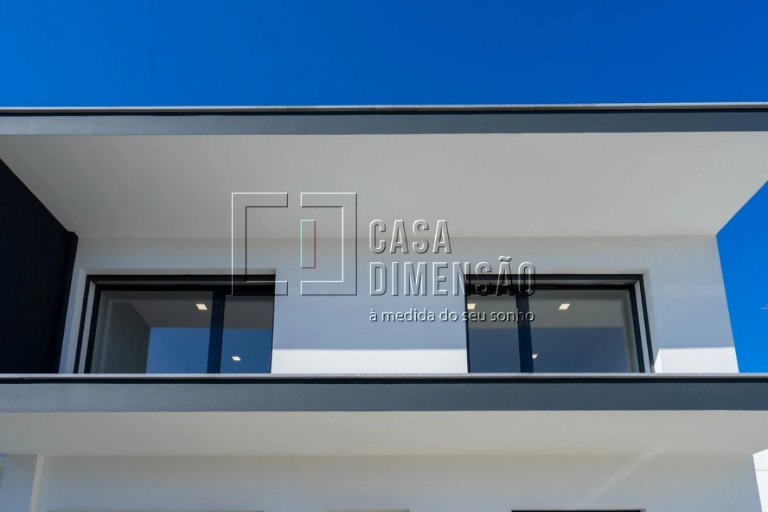 Moradia T4 para Venda em Corroios Foto 43