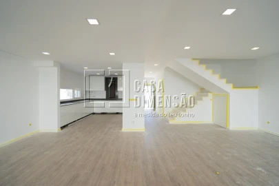 Moradia T4 para Venda em Corroios