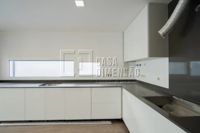 Moradia T4 para Venda em Corroios