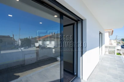 Moradia T4 para Venda em Corroios