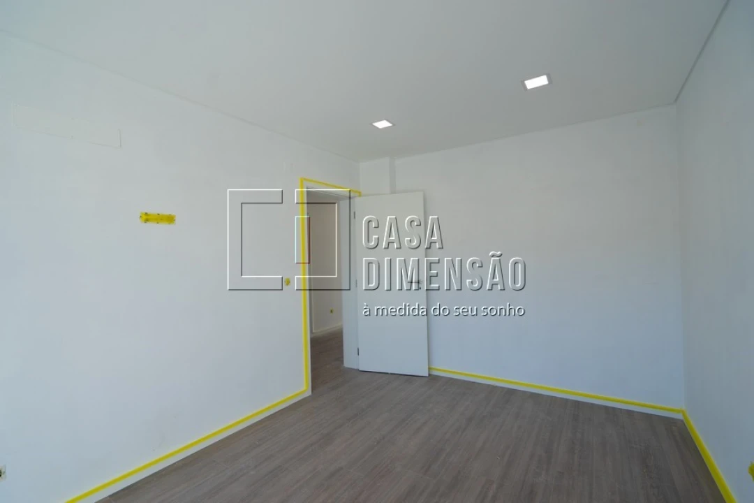 Moradia T4 para Venda em Corroios Foto 14