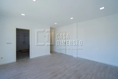 Moradia T4 para Venda em Corroios