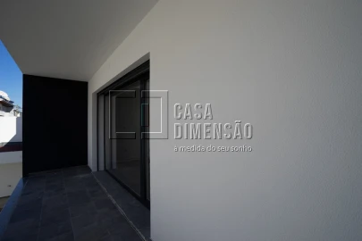 Moradia T4 para Venda em Corroios