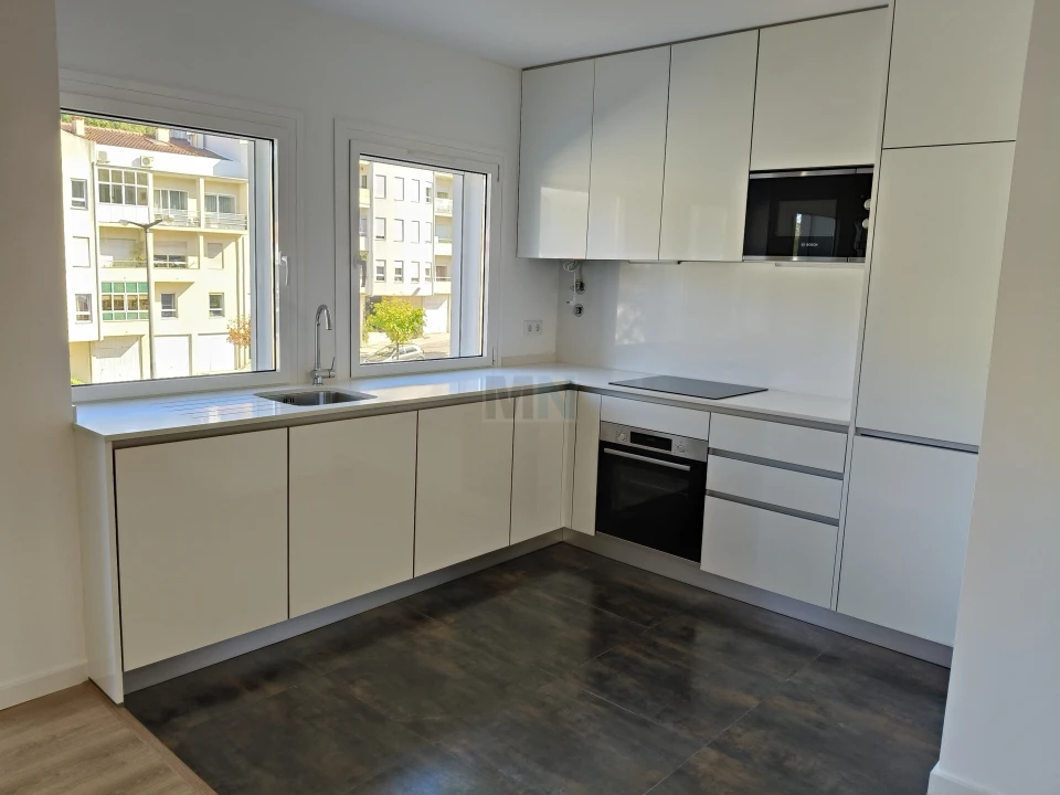 Apartamento T2 para Venda em Eiras e São Paulo de Frades Foto 3