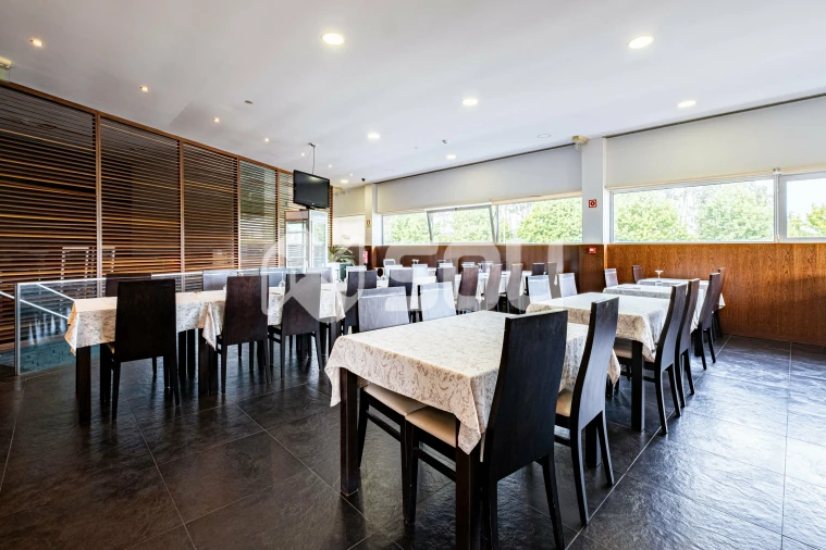 Negócio para Venda em Cidade da Maia Foto 8