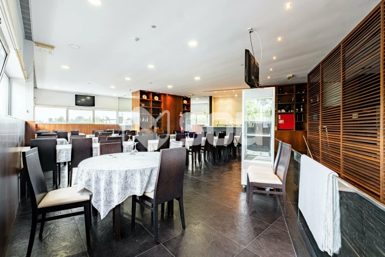 Negócio para Venda em Cidade da Maia Foto 13