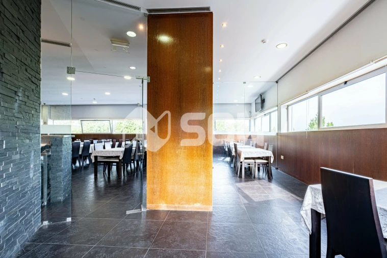 Negócio para Venda em Cidade da Maia Foto 10