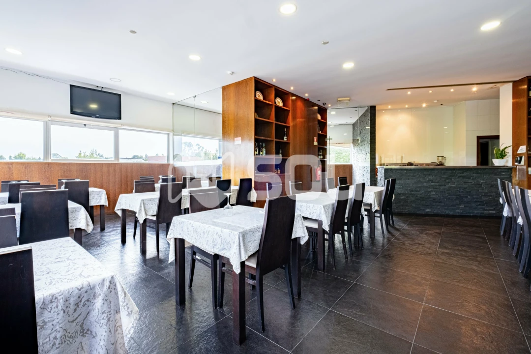 Negócio para Venda em Cidade da Maia Foto 9