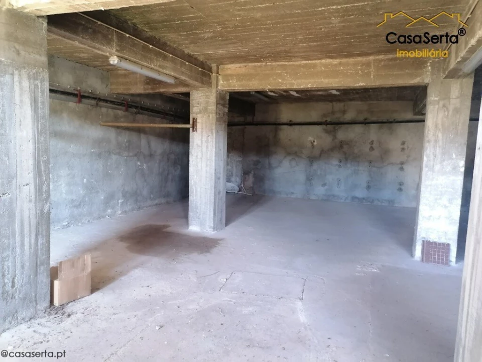 Garagem para Arrendamento em Sertã Foto 2
