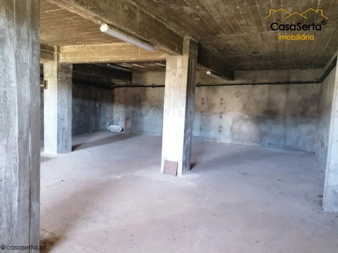 Garagem para Arrendamento em Sertã