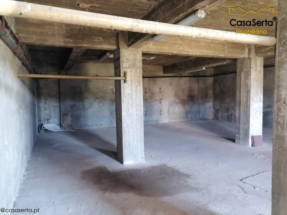Garagem para Arrendamento em Sertã Foto 3