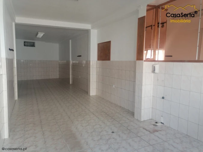 Loja para Arrendamento em Pedrogão Pequeno Foto 2