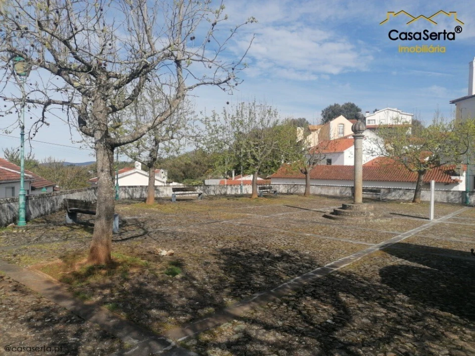 Loja para Arrendamento em Pedrogão Pequeno Foto 7