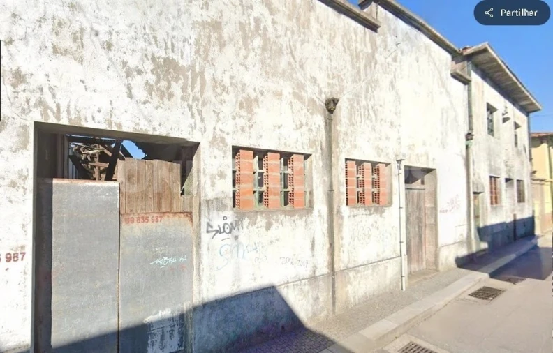 Prédio para Venda em Gulpilhares e Valadares Foto 1