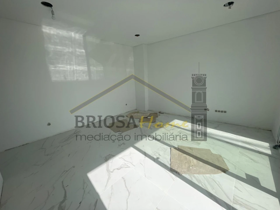 Apartamento T3 para Venda em São Pedro Foto 3