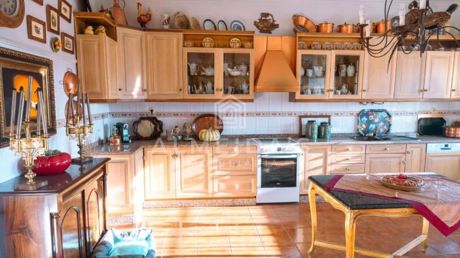 Moradia T4 para Venda em Santa Cruz/Trindade e Sanjurge Foto 3