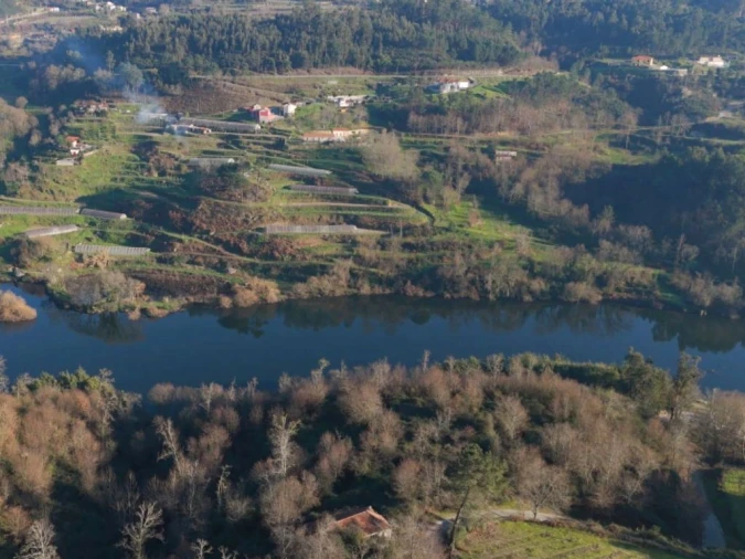 Quinta T0 para Venda em Fregim Foto 1