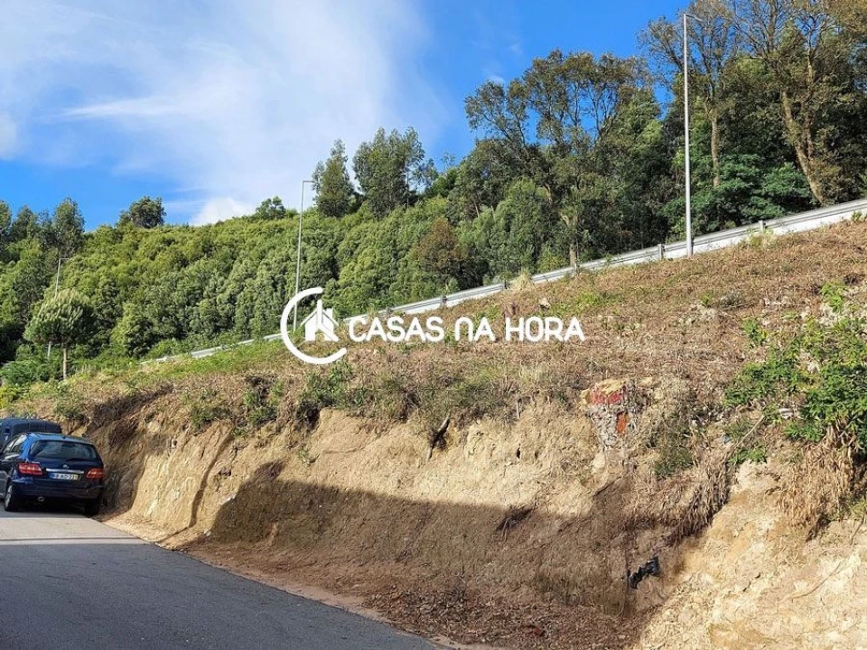 Terreno para Venda em Arcozelo Foto 3