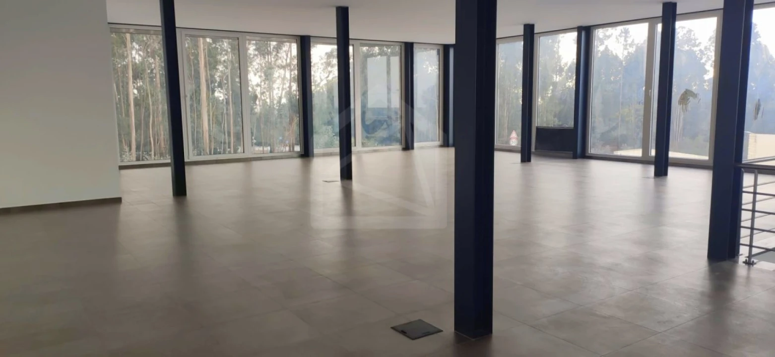 Armazém para Arrendamento em Lourosa Foto 4