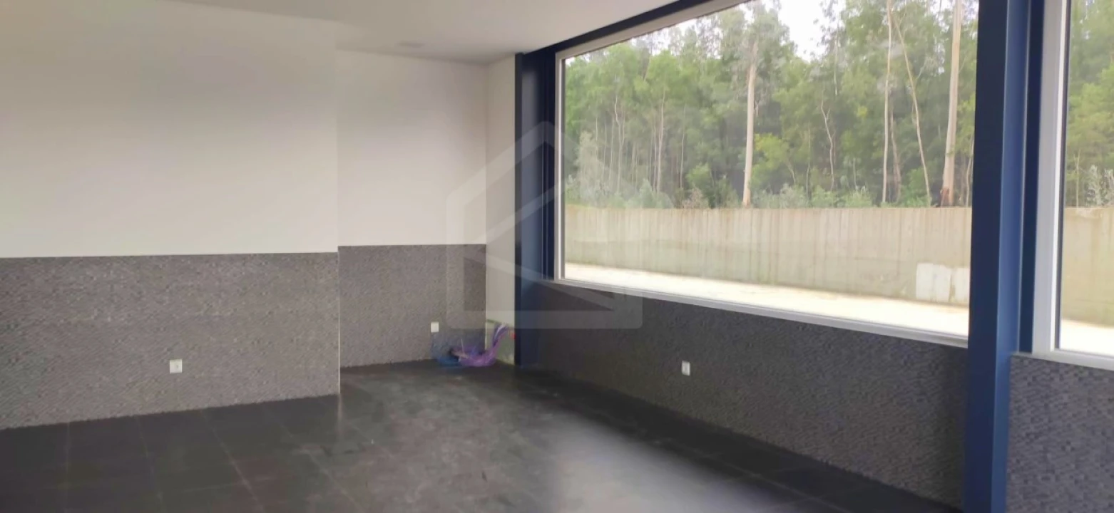 Armazém para Arrendamento em Lourosa Foto 12