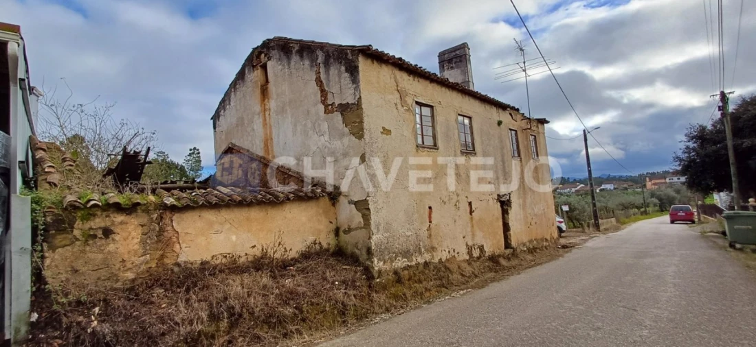 Moradia T4 para Venda em Cernache do Bonjardim, Nesperal e Palhais Foto 1