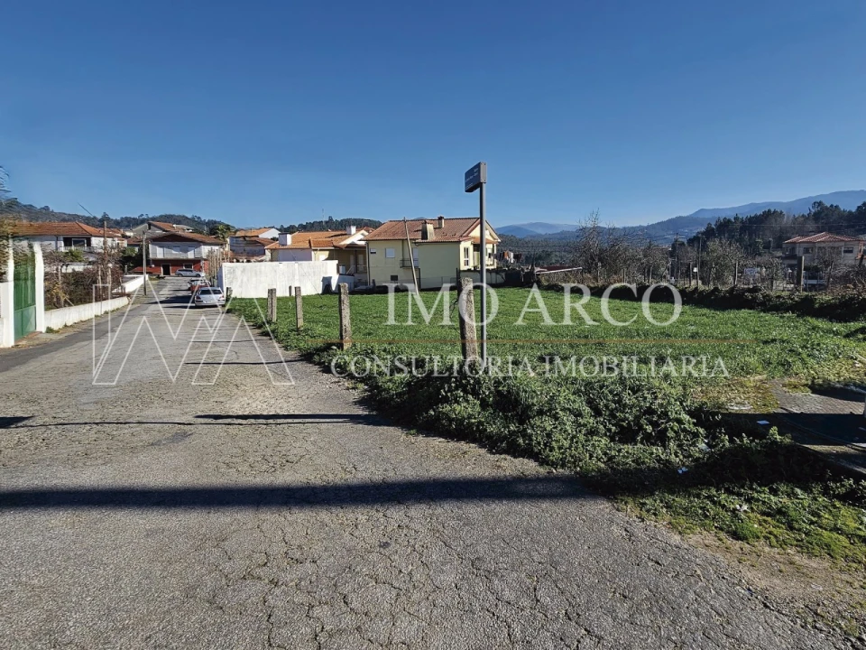 Terreno para Venda em Arco de Baúlhe e Vila Nune Foto 2