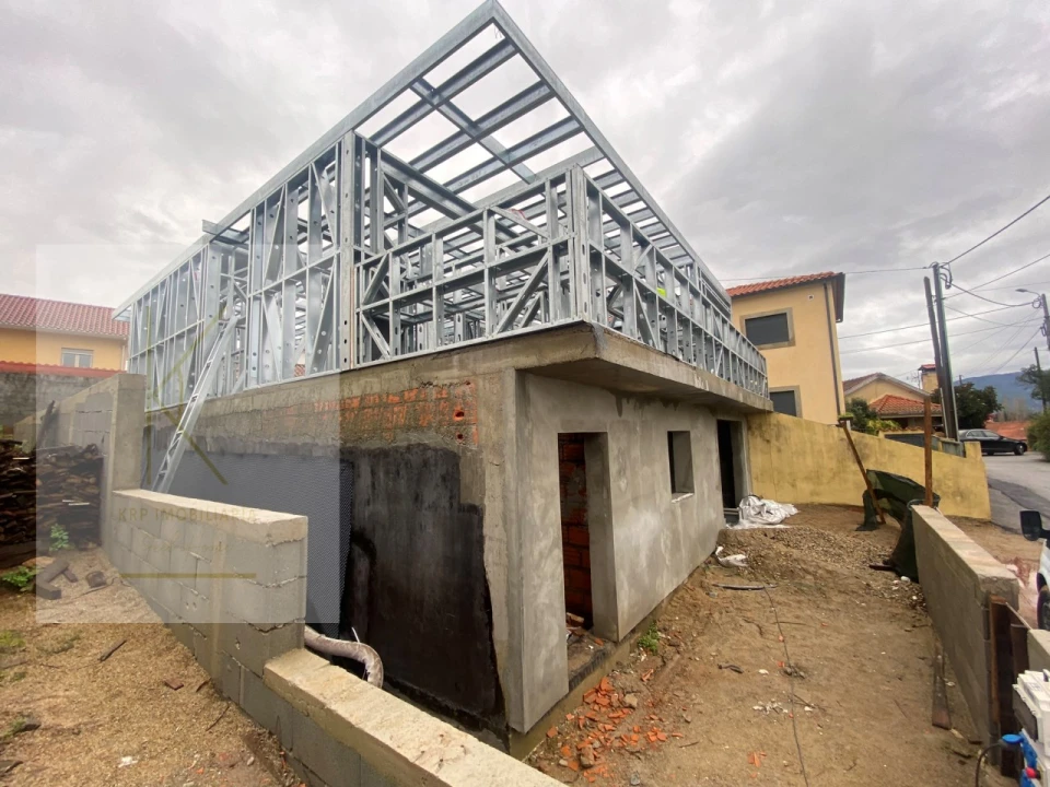 Moradia T3 para Venda em Feitosa Foto 18