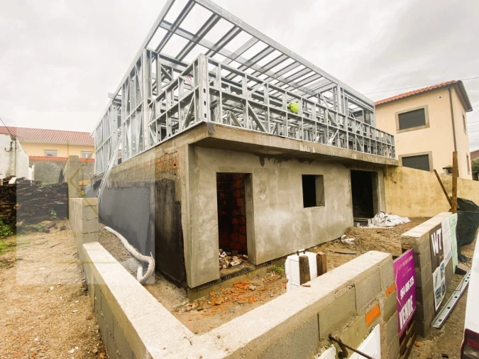 Moradia T3 para Venda em Feitosa Foto 1