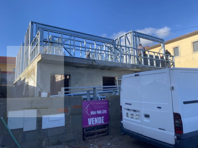 Moradia T3 para Venda em Feitosa Foto 3