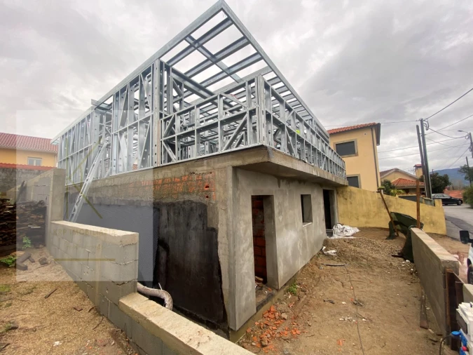 Moradia T3 para Venda em Feitosa Foto 18