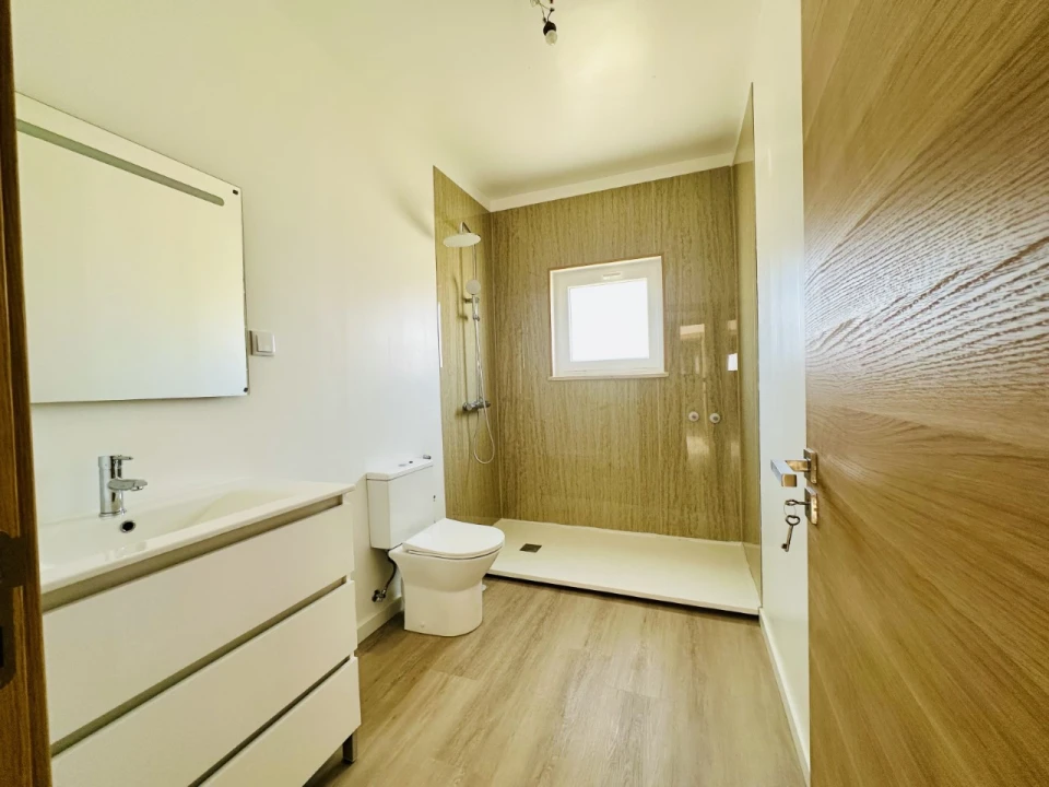 Moradia T4 para Venda em São Miguel do Rio Torto e Rossio Ao Sul do Tejo Foto 12