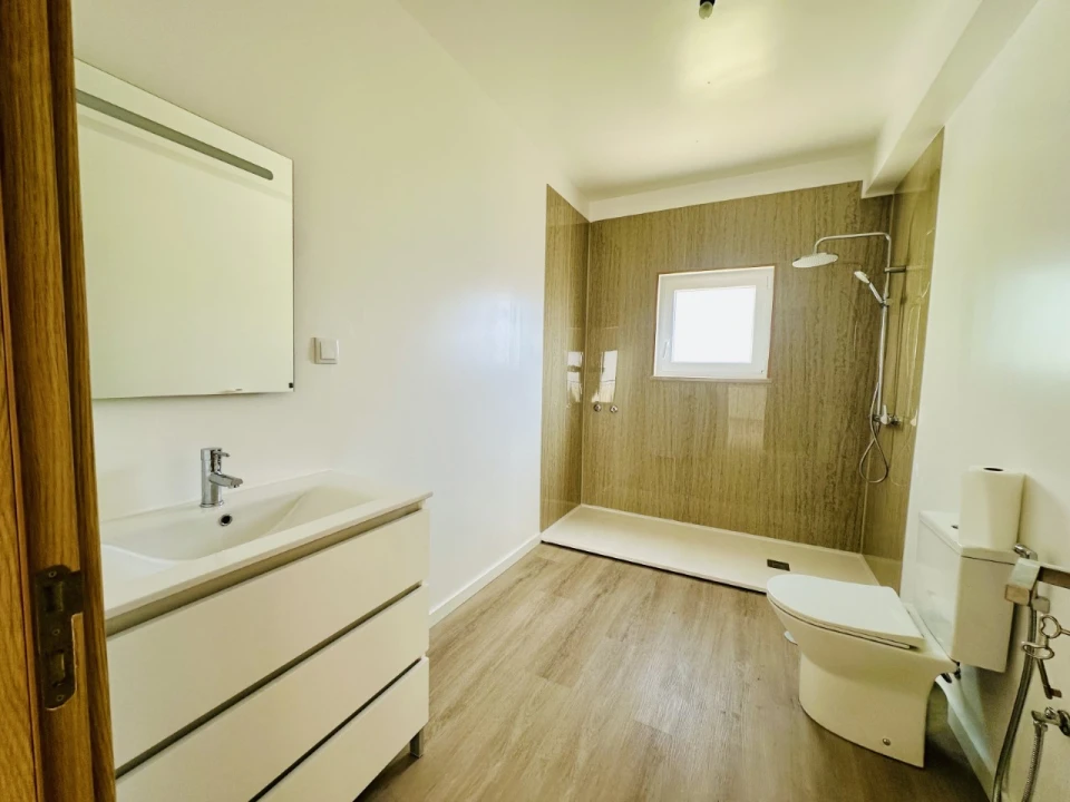 Moradia T4 para Venda em São Miguel do Rio Torto e Rossio Ao Sul do Tejo Foto 22