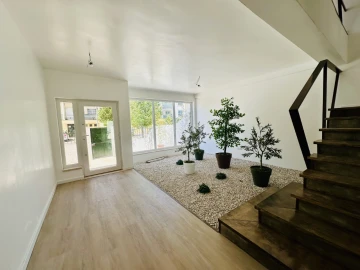 Moradia T4 para Venda em São Miguel do Rio Torto e Rossio Ao Sul do Tejo