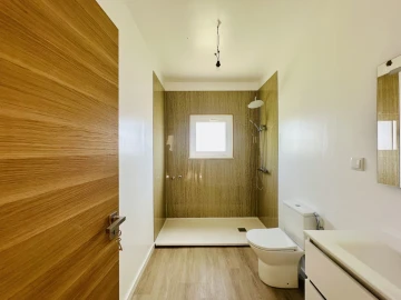 Moradia T4 para Venda em São Miguel do Rio Torto e Rossio Ao Sul do Tejo