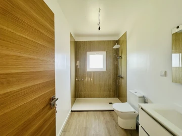 Moradia T4 para Venda em São Miguel do Rio Torto e Rossio Ao Sul do Tejo