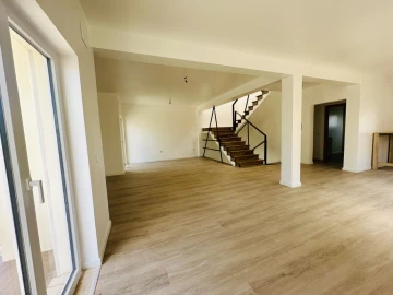 Moradia T4 para Venda em São Miguel do Rio Torto e Rossio Ao Sul do Tejo